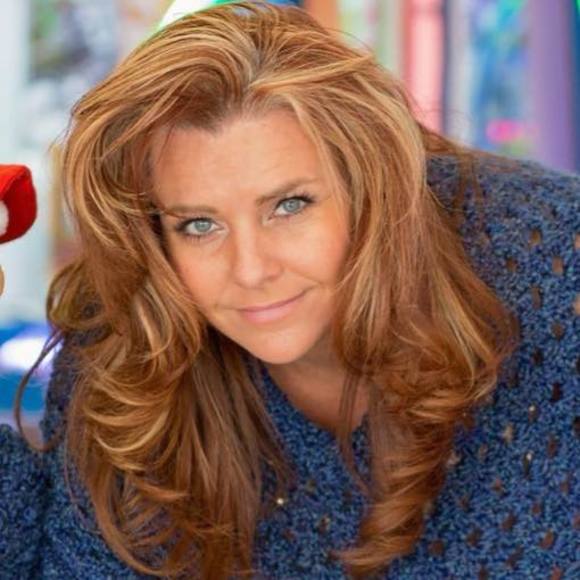 Meet your Posher, Ellamarie - Picture 1 of 1